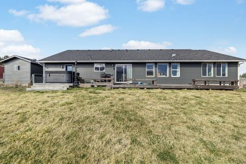 Tiny photo for 58400 4-K Overlook Lane, John Day, OR 97845 (MLS # 220215444)