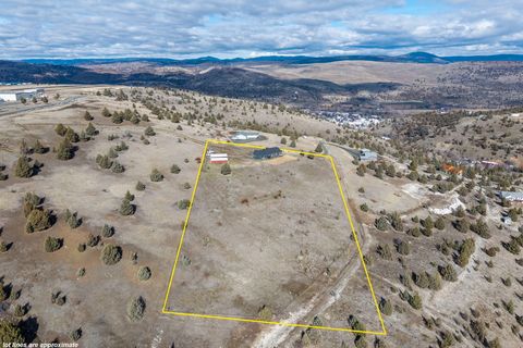 Tiny photo for 58400 4-K Overlook Lane, John Day, OR 97845 (MLS # 220215444)