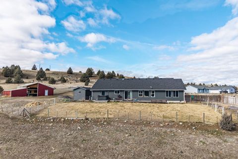 Tiny photo for 58400 4-K Overlook Lane, John Day, OR 97845 (MLS # 220215444)