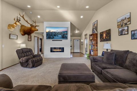 Tiny photo for 58400 4-K Overlook Lane, John Day, OR 97845 (MLS # 220215444)