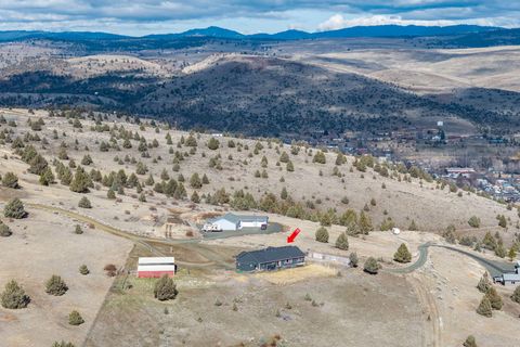 Tiny photo for 58400 4-K Overlook Lane, John Day, OR 97845 (MLS # 220215444)