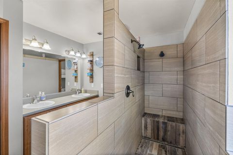 Tiny photo for 58400 4-K Overlook Lane, John Day, OR 97845 (MLS # 220215444)