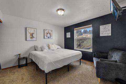 Tiny photo for 58400 4-K Overlook Lane, John Day, OR 97845 (MLS # 220215444)