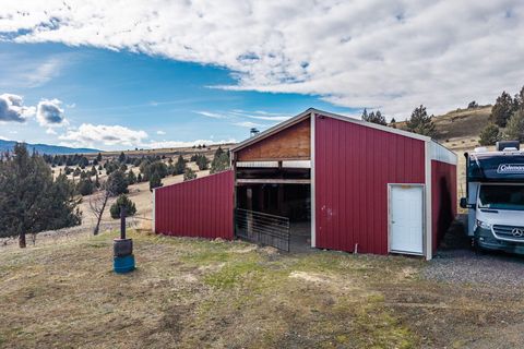 Tiny photo for 58400 4-K Overlook Lane, John Day, OR 97845 (MLS # 220215444)