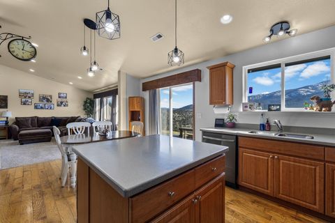 Tiny photo for 58400 4-K Overlook Lane, John Day, OR 97845 (MLS # 220215444)