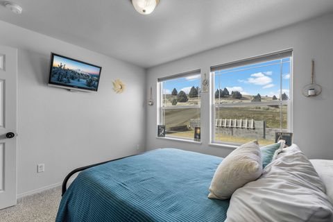 Tiny photo for 58400 4-K Overlook Lane, John Day, OR 97845 (MLS # 220215444)