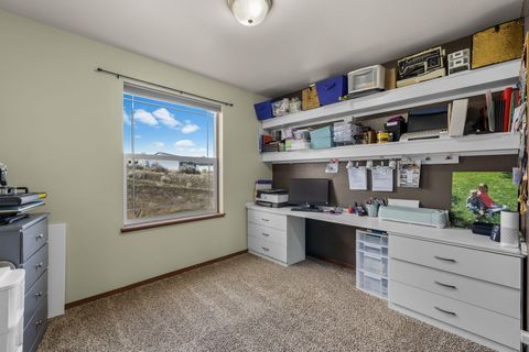 Tiny photo for 58400 4-K Overlook Lane, John Day, OR 97845 (MLS # 220215444)