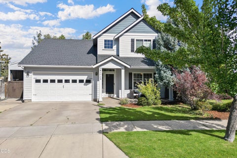 Photo of 3065 NE Quiet Canyon Drive, Bend, OR 97701 (MLS # 220229334)