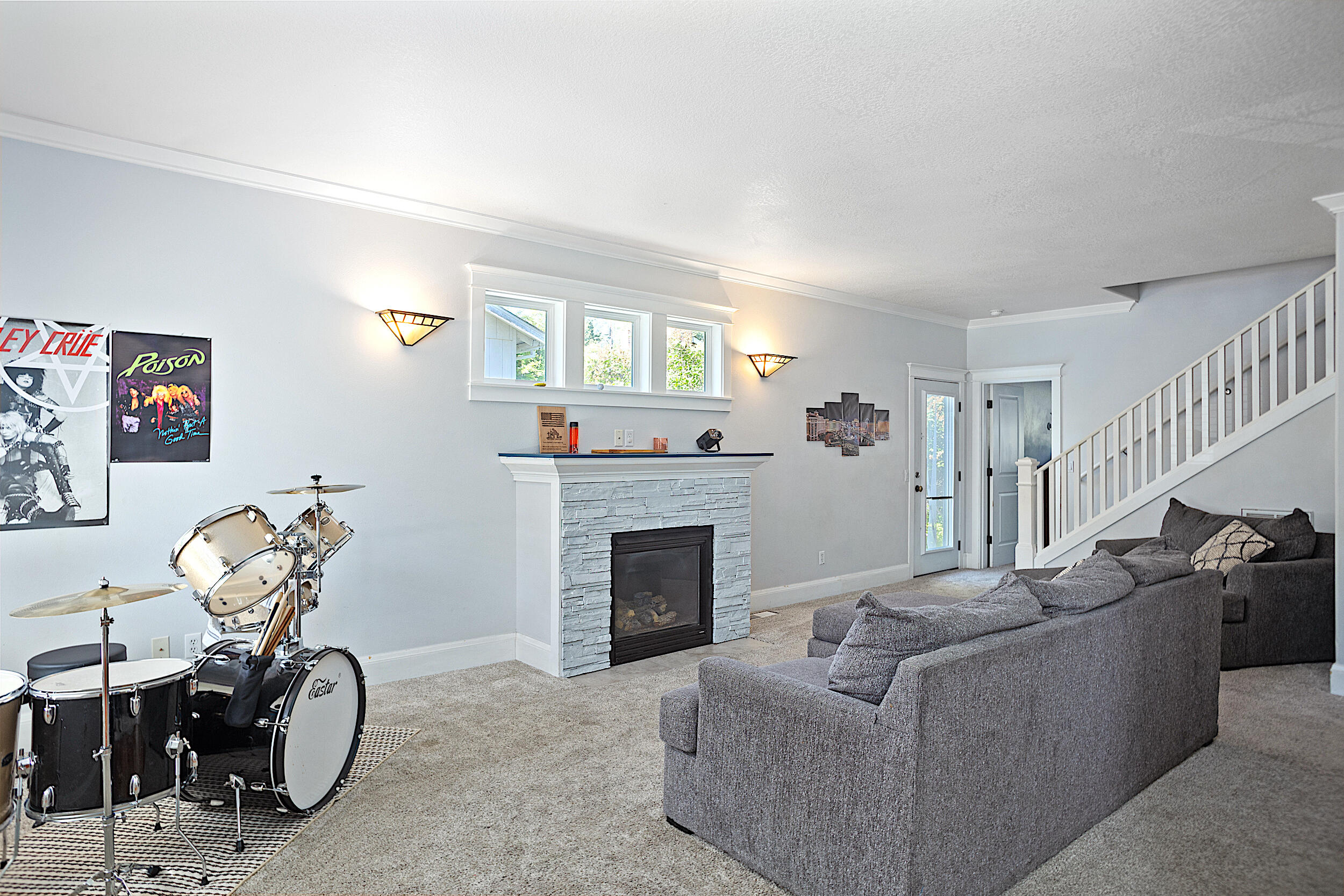965 NE 10th Street