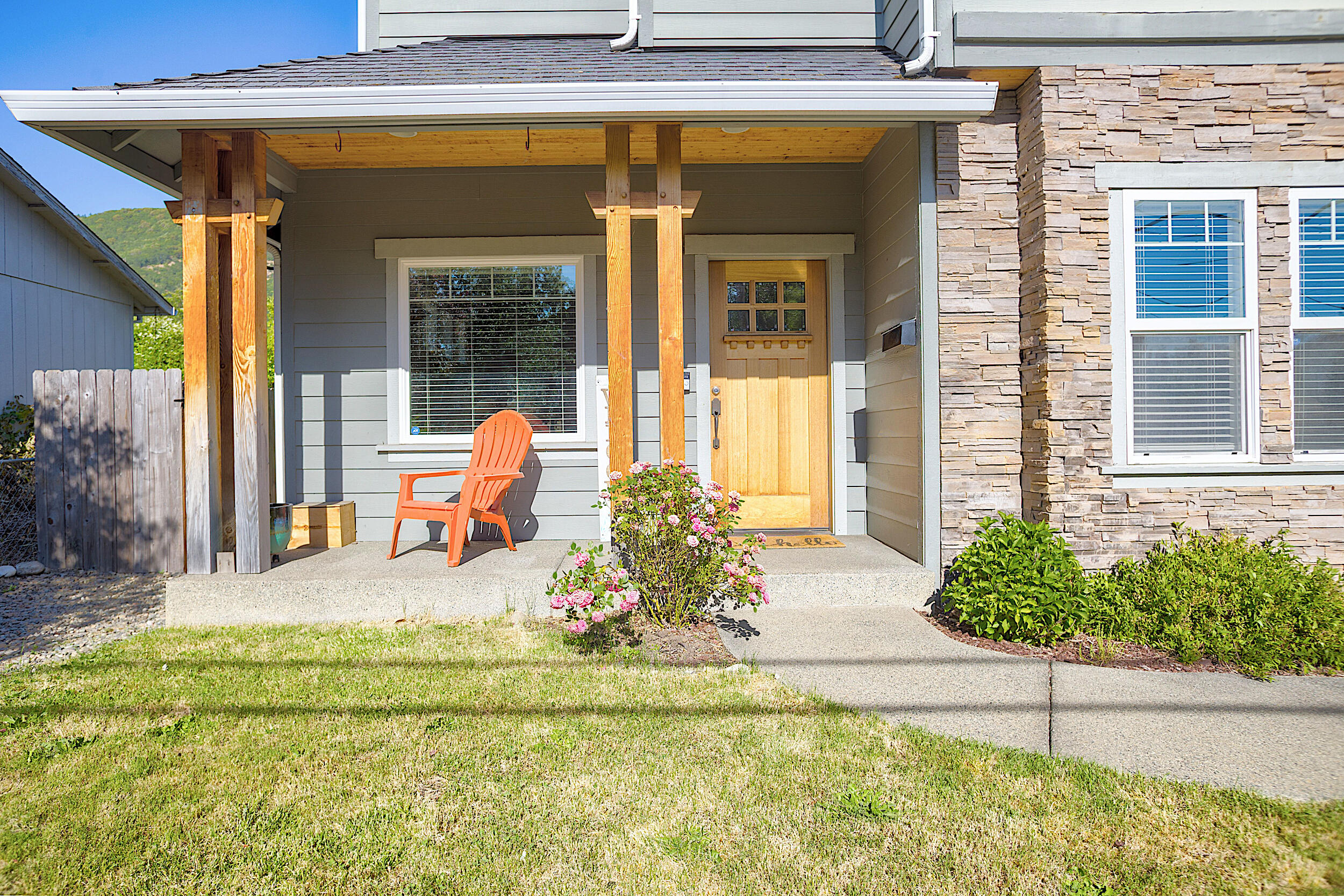 965 NE 10th Street