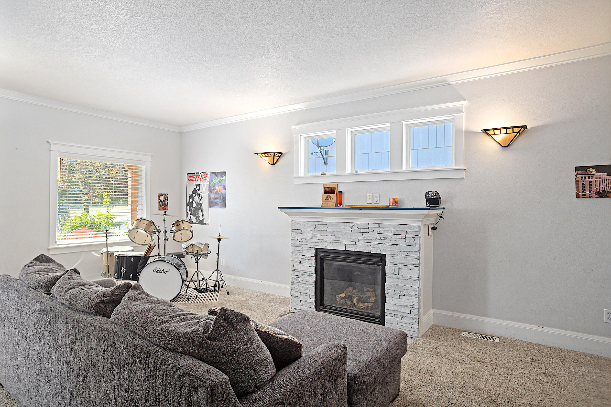 965 NE 10th Street
