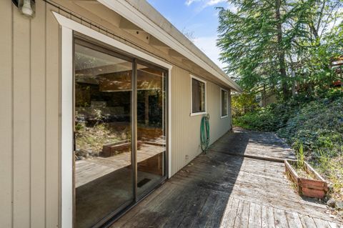 Tiny photo for 1704 NW Sunview Place, Grants Pass, OR 97526 (MLS # 220219697)