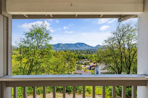Tiny photo for 1704 NW Sunview Place, Grants Pass, OR 97526 (MLS # 220219697)