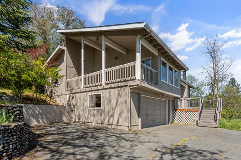 Tiny photo for 1704 NW Sunview Place, Grants Pass, OR 97526 (MLS # 220219697)