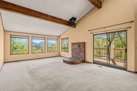 Tiny photo for 1704 NW Sunview Place, Grants Pass, OR 97526 (MLS # 220219697)