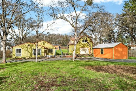 Photo of 51 Sterling Creek Road, Jacksonville, OR 97530 (MLS # 220216711)