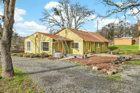 Tiny photo for 51 Sterling Creek Road, Jacksonville, OR 97530 (MLS # 220216711)