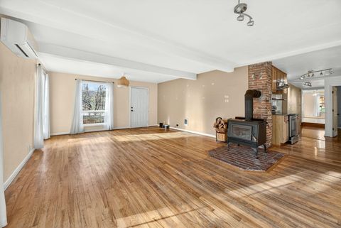 Tiny photo for 51 Sterling Creek Road, Jacksonville, OR 97530 (MLS # 220216711)