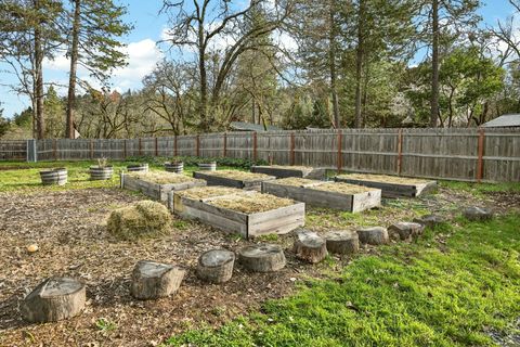 Tiny photo for 51 Sterling Creek Road, Jacksonville, OR 97530 (MLS # 220216711)