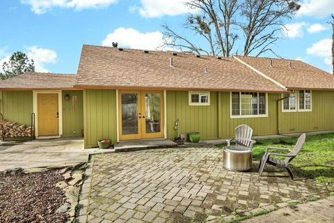 Tiny photo for 51 Sterling Creek Road, Jacksonville, OR 97530 (MLS # 220216711)