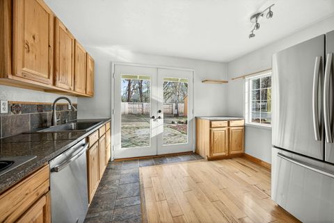 Tiny photo for 51 Sterling Creek Road, Jacksonville, OR 97530 (MLS # 220216711)