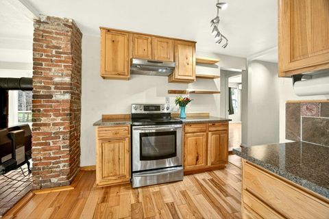 Tiny photo for 51 Sterling Creek Road, Jacksonville, OR 97530 (MLS # 220216711)