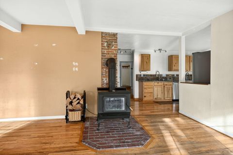 Tiny photo for 51 Sterling Creek Road, Jacksonville, OR 97530 (MLS # 220216711)