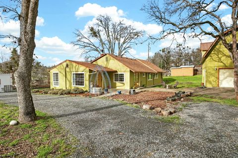 Tiny photo for 51 Sterling Creek Road, Jacksonville, OR 97530 (MLS # 220216711)