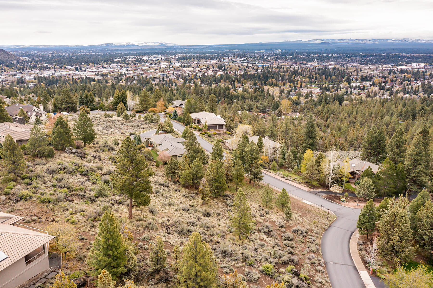 1165 NW Hillside Park Drive