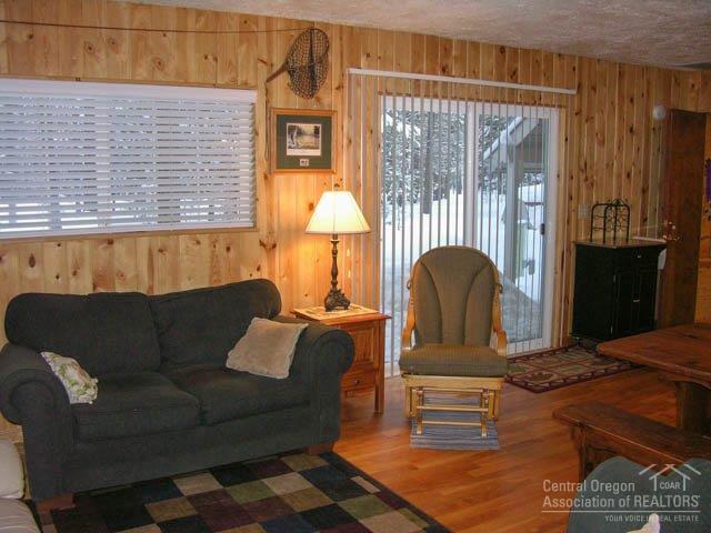 Wagon Trail Acreages - Residential