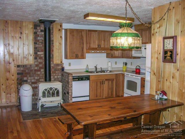 Wagon Trail Acreages - Residential
