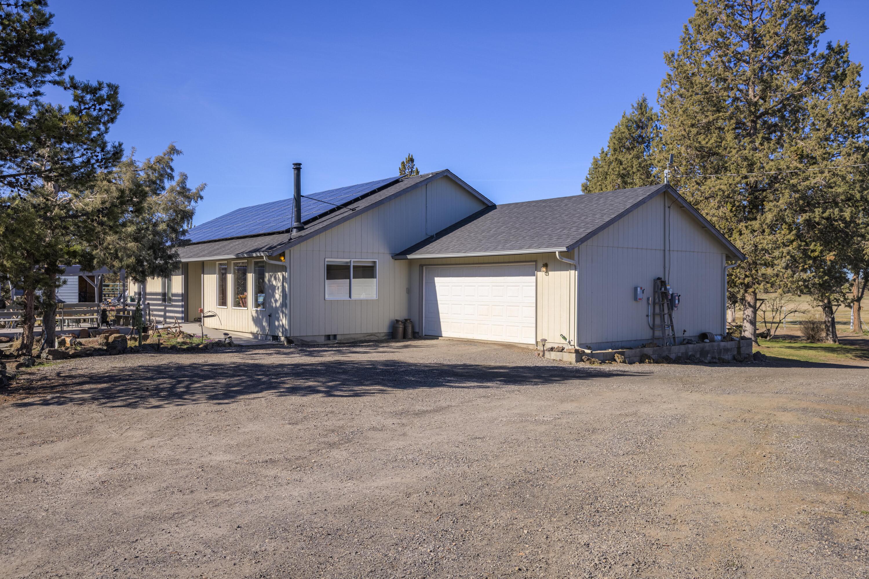 5975 NE 41st Street