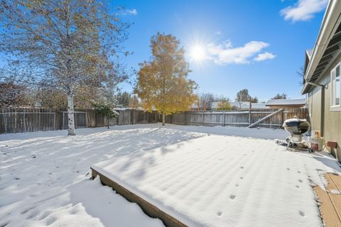 Tiny photo for 1155 SW 31st Street, Redmond, OR 97756 (MLS # 220211075)