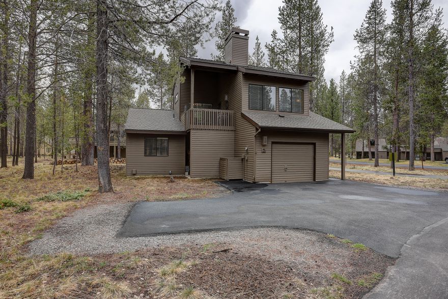 Wonderful South end location close to the Sunriver Village Mall, Lodge and SHARC. Features include open great room w/ rock/wood burning fireplace and vaulted wood ceilings, A/C and single car garage w/ additional storage for your toys. Multiple decks provide lots of outdoor living space. Updates include newer gas furnace, exterior paint, water heater, driveway, carpet and updates in bathrooms. Quiet location w/ a short walk to the amenities. Start making memories in this Sunriver home!