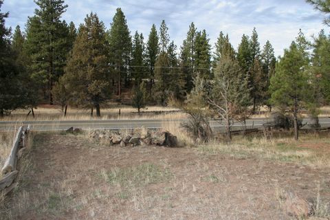 Tiny photo for 61207 Mokas Court, Bly, OR 97622 (MLS # 220211577)