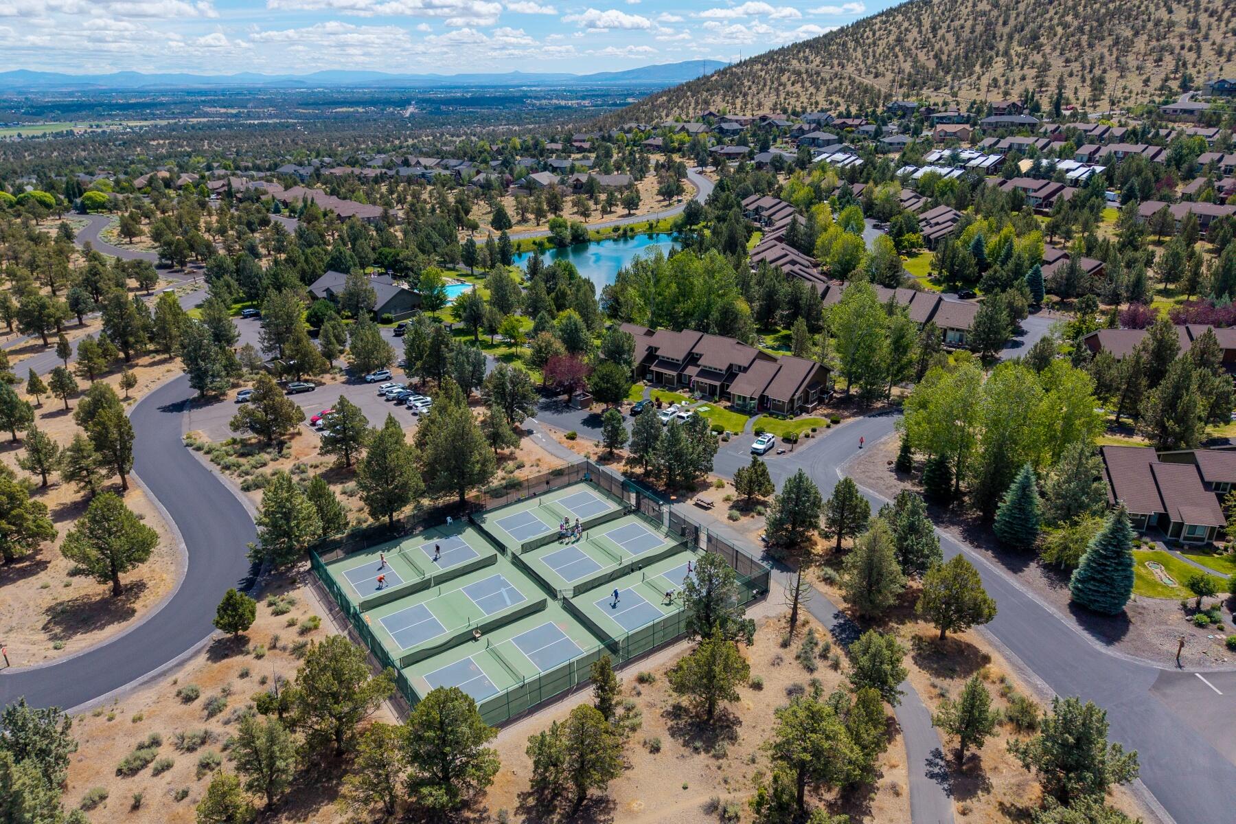 Eagle Crest - Residential