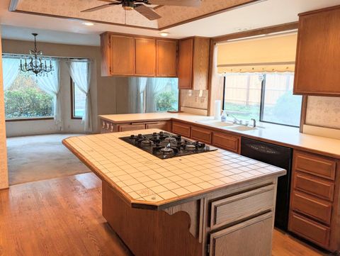 Tiny photo for 3349 Bryson Way, Medford, OR 97504 (MLS # 220212184)