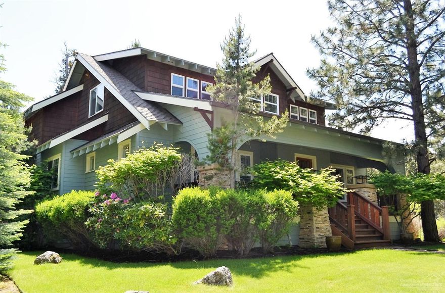 Magnificent Mt. Washington Craftsman home. Quarter sawn oak cabinets. Downstairs features white oak floors, built in speakers, kitchen w/ granite counters, quarter oak sawn appliances & farmhouse sink. Kitchen opens to living room w/ gas fireplace & sitting parlor? Master on main w/ gas fireplace, beveled glass, jetted soaking tub & walk-in closet. Upstairs 3 bdrms & lrg bonus room + finished attic, baths w/ custom tile. 4 car tandem Garage. 2 porches + fenced area, Beautiful waterfall/pond on 1.04 acre.