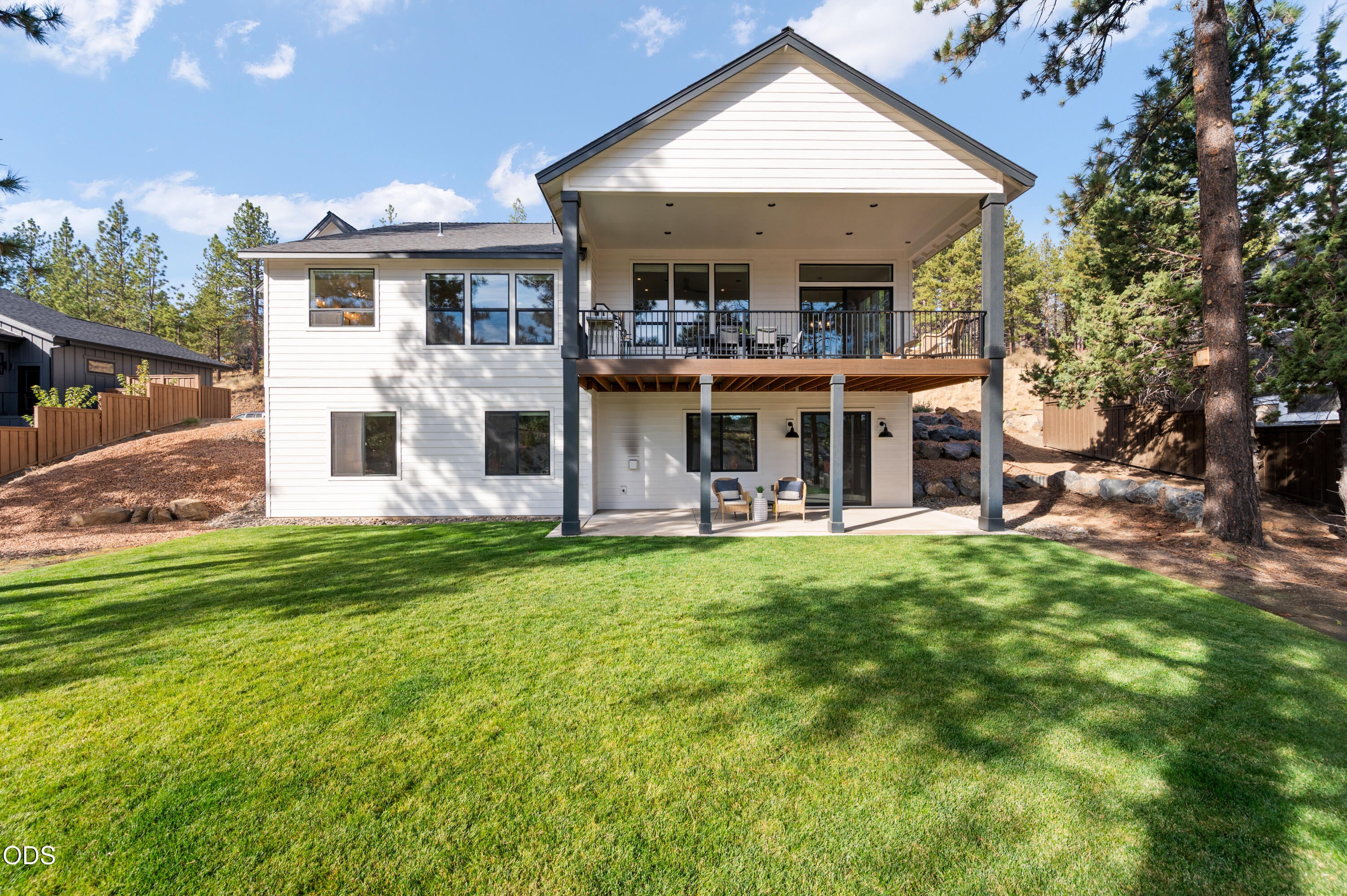 2169 NW Skyline Ranch Road