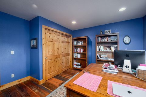 Tiny photo for 7672 SW Robin Drive, Terrebonne, OR 97760 (MLS # 220213855)