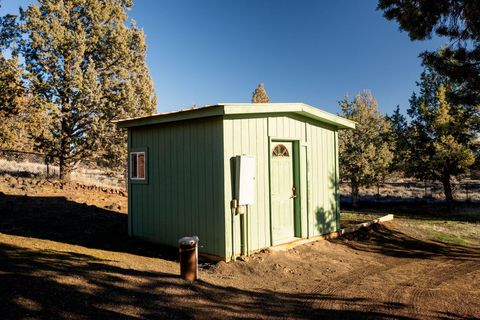 Tiny photo for 7672 SW Robin Drive, Terrebonne, OR 97760 (MLS # 220213855)