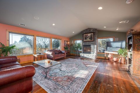 Tiny photo for 7672 SW Robin Drive, Terrebonne, OR 97760 (MLS # 220213855)