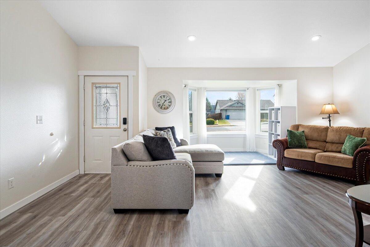 2223 NW Jackpine Court