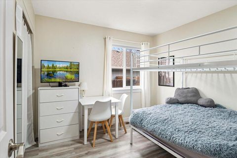 Tiny photo for 2223 NW Jackpine Court, Redmond, OR 97756 (MLS # 220211890)