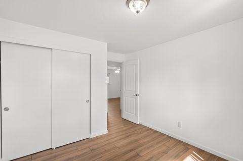 Tiny photo for 2711 Elliott Avenue, Medford, OR 97501 (MLS # 220219550)