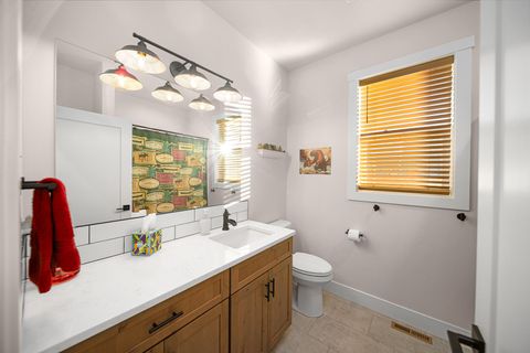 Tiny photo for 465 SE Sumner Drive, Prineville, OR 97754 (MLS # 220213851)