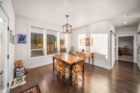 Tiny photo for 465 SE Sumner Drive, Prineville, OR 97754 (MLS # 220213851)