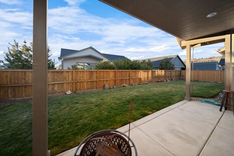 Tiny photo for 465 SE Sumner Drive, Prineville, OR 97754 (MLS # 220213851)