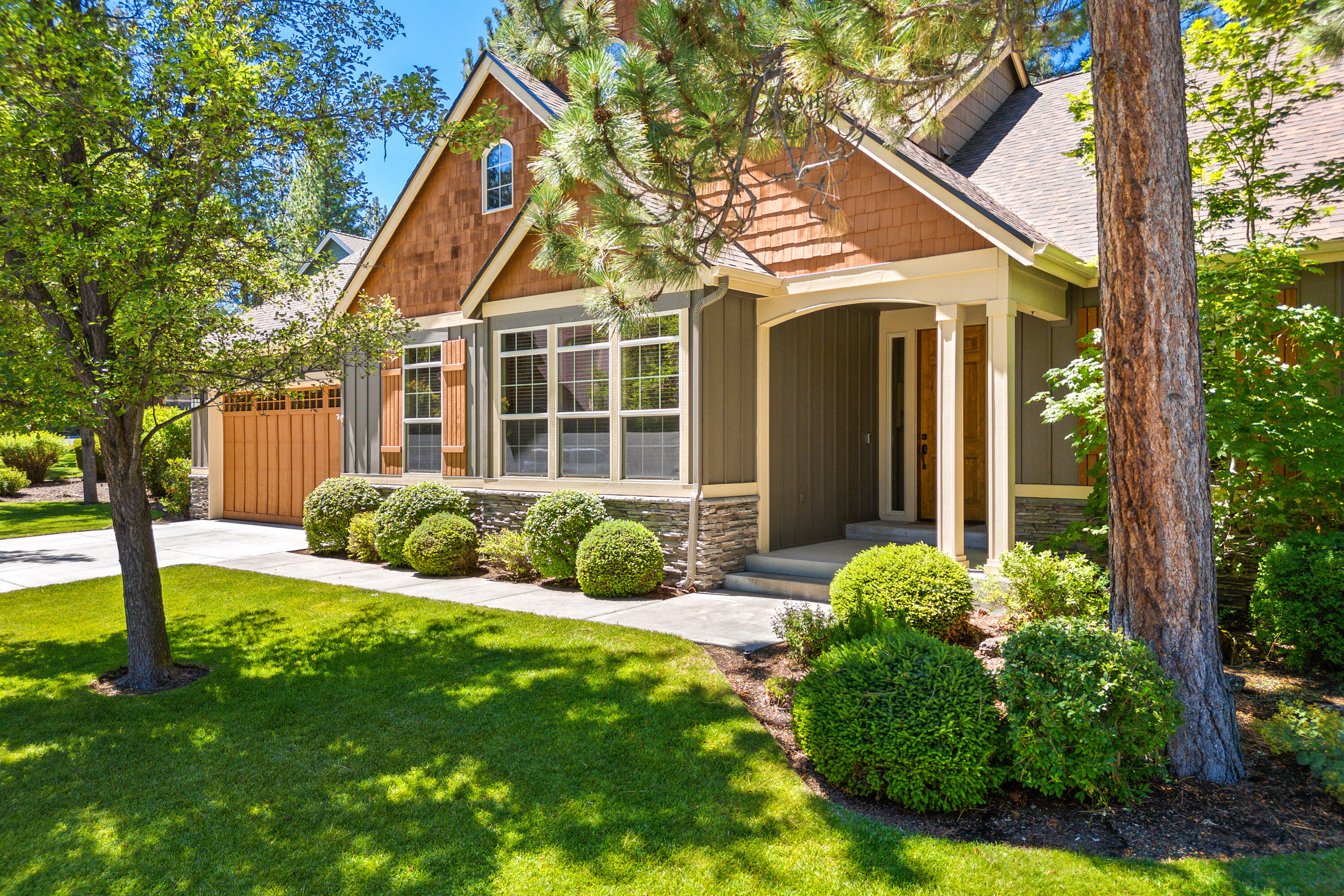 60826 Goldenwood Loop