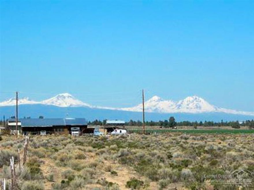35 Acre Horse Property Adjoining BLM Land! Rare one-of-a kind parcels only 16 miles to downtown Bend and with Breathtaking views of the Cascade Mountains! Great horse property with hundreds of acres of BLM riding, area of good wells & power nearby and Very close to Prineville reservoir for the best in boating & fishing too!